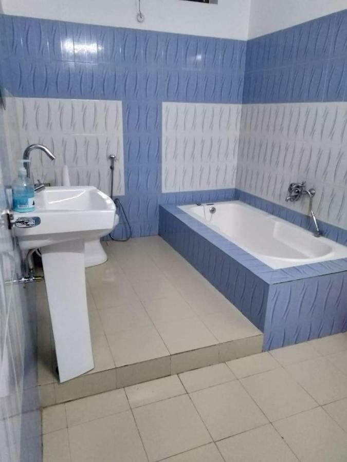 Hotel The Ideal Kushinagar Екстериор снимка