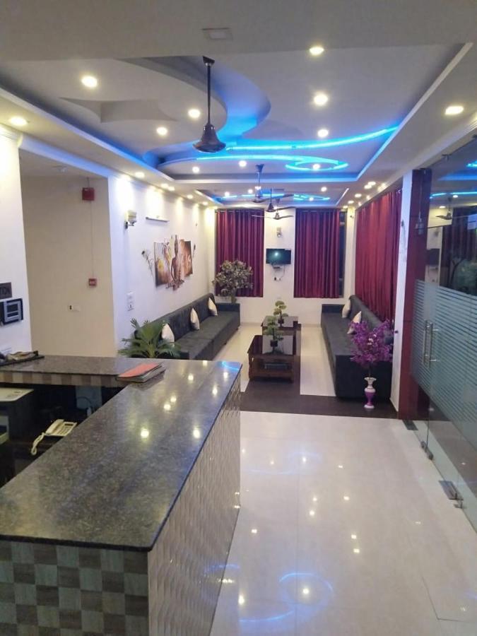 Hotel The Ideal Kushinagar Екстериор снимка